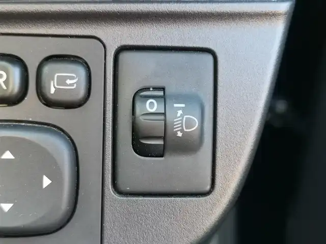 トヨタ アクア S スタイルブラック 茨城県 2018(平30)年 4.6万km ダークブルーマイカ 純正ナビ/【AM・FM・CD・DVD・TV・SD・BT】/Bカメラ/ETC/前後コーナーセンサー/オートライト/Fフォグ/LEDライト/オートハイビーム/ヘッドライトレベライザー/横滑り防止装置/レーンキープアシスト/衝突被害軽減システム/純正フロアマット/社外アルミホイール/電格ミラー/ウインカーミラー