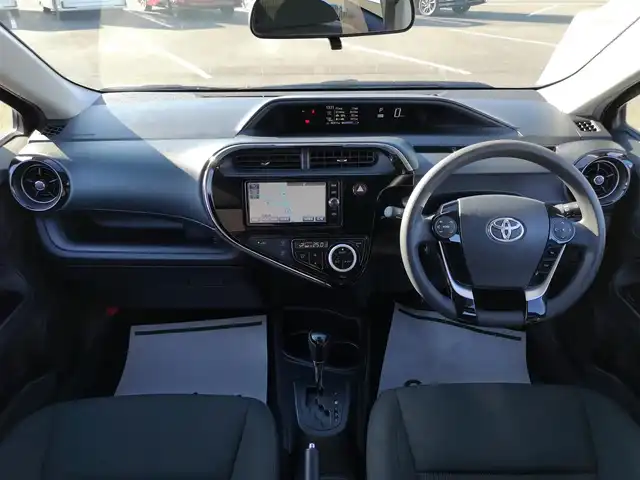 トヨタ アクア S スタイルブラック 茨城県 2018(平30)年 4.6万km ダークブルーマイカ 純正ナビ/【AM・FM・CD・DVD・TV・SD・BT】/Bカメラ/ETC/前後コーナーセンサー/オートライト/Fフォグ/LEDライト/オートハイビーム/ヘッドライトレベライザー/横滑り防止装置/レーンキープアシスト/衝突被害軽減システム/純正フロアマット/社外アルミホイール/電格ミラー/ウインカーミラー