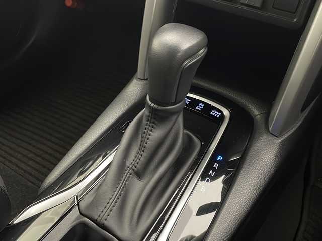 トヨタ カローラ クロス ハイブリッド Z 宮崎県 2023(令5)年 2万km プラチナホワイトパールマイカ 禁煙車/トヨタセーフティセンス/純正10.5型ディスプレイオーディオ/（T-CONNECT/USB/HDMI/Bluetooth/FMAM）/純正ドライブレコーダー/純正LEDオートライト/純正LEDフォグ/純正18インチアルミ/純正フロアマット/全方位モニター/プリクラッシュセーフティ/アダプティブクルーズコントロール/レーンディパーチャーアラート/オートマチックハイビーム/ブラインドスポットモニター/電子パーキング/オートホールド/ハーフレザーシート/運転席パワーシート/前席シートヒーター/ウインカードアミラー/本革巻ハンドル/ETC/スマートキー/スペアキー1本/プッシュエンジンスタート/新車時保証書/取扱い説明書