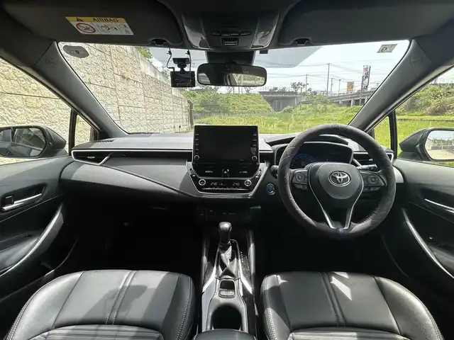 トヨタ カローラ スポーツ ハイブリッドG スタイルPKG 長崎県 2020(令2)年 4.3万km アティチュードブラックマイカ 純正ディスプレイオーディオ/（CD/DVD/BT）/バックカメラ/レーダークルーズコントロール/ロードサインアシスト/レーンアシスト/パーキングサポートブレーキ/社外18インチAW/ETC/前後ドラレコ/プッシュスタート/アイドリングストップ/スペアキー/取扱説明書/保証書