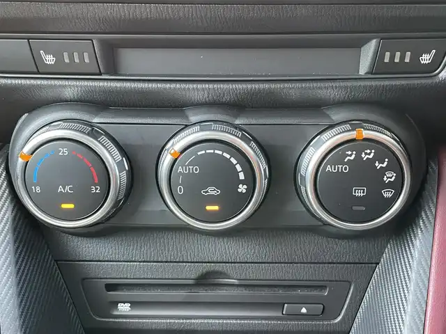 マツダ ＣＸ－３ XD ツーリング 千葉県 2016(平28)年 3.7万km ソウルレッドプレミアムメタリック ワンオーナー/i-stop/純正ナビ/バックカメラ /地デジ/ハーフレザーシート/シートヒーター/クルーズコントロール/BOSEサウンドシステム/ヘッドアップディスプレイ/ブラインドスポットモニター/ステアリングスイッチ/スペアキー×１/ビルトインETC/新車時整備手帳/保証書/取扱説明書