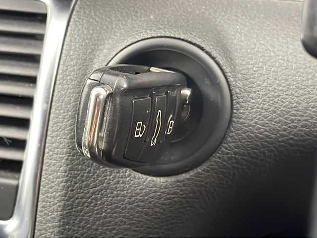 アウディ Ｑ７ 3．0TFSI クワトロ 道央・札幌 2010(平22)年 15.2万km 黒 ・4WD/ターボ/・純正HDDメーカーナビ/・DVD.CD.SD.USB/・フルセグ・バックカメラ/サイドカメラ/・パワーバックドア/・パドルシフト/クルーズコントロール/・ドライブレコーダー/・ブラックレザーシート/・D.N席パワーシート/シートヒーター/・キセノンヘッドライト/オートライト/・コーナーセンサー/・22インチ社外アルミ積込