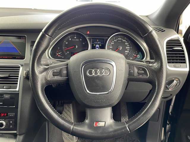 アウディ Ｑ７ 3．0TFSI クワトロ 道央・札幌 2010(平22)年 15.2万km 黒 ・4WD/ターボ/・純正HDDメーカーナビ/・DVD.CD.SD.USB/・フルセグ・バックカメラ/サイドカメラ/・パワーバックドア/・パドルシフト/クルーズコントロール/・ドライブレコーダー/・ブラックレザーシート/・D.N席パワーシート/シートヒーター/・キセノンヘッドライト/オートライト/・コーナーセンサー/・22インチ社外アルミ積込