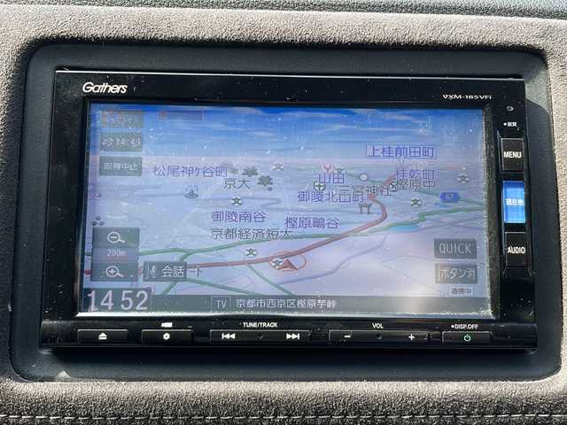 ホンダ ヴェゼル ハイブリッド RS ホンダセンシング 京都府 2018(平30)年 9.2万km クリスタルブラックパール ワンオーナー/純正ナビ/・フルセグTV/CD・DVD/BTオーディオ/ホンダセンシング/・アダプティブクルーズコントロール/・車線維持支援システム/・路外逸脱抑制機能/・歩行者事故低減ステアリング/・標識認識機能/・先行車発進お知らせ機能/・CMBS(衝突軽減ブレーキ)/・誤発進抑制機能/バックカメラ/エアバッグ(ダブルサイド)/ビルトインETC/オートライト/シートヒーター(D/N席)/ステアリングスイッチ/パドルシフト/プッシュスタート/電動ブレーキ/ハーフレザーシート/ドアバイザー/純正フロアマット/スタッドレスタイヤ(16インチ)