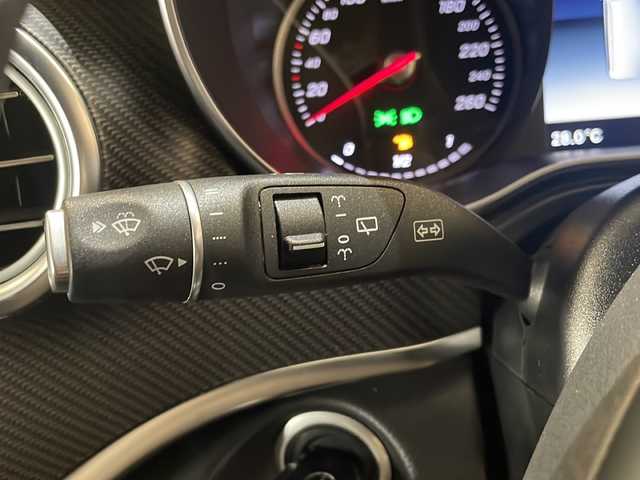 メルセデス・ベンツ Ｖ２２０ d スポーツ 新潟県 2019(令1)年 4.7万km オブシディアンブラックM レーダーセーフティパッケージ/・ブラインドスポットアシスト/・ディストロニックプラス/・レーンキーピングアシスト/・ＣＰＡ/・PRE-SAFE/レザーパッケージ/・本革シート/・ウェーブ調マットアンスラサイトインテリアトリム/・ステンレスアクセル＆ブレーキペダル/AMGデザインエクステリア/COMANDシステム/・8.4インチワイドディスプレイ/・タッチパッド/・HDDナビゲーション【CD/DVD/BT/フルセグ】/・USBメディアフェース/・SDカードスロット/ETC【2.0】/360°カメラ/メモリ付きパワーシート(前席)/シートヒーター/電動デュアルスライディンドア/EASY-PACK自動開閉テールゲート/脱着式シート(全後席)/マルチファクションステアリング(パドルシフト付き)/オートライト