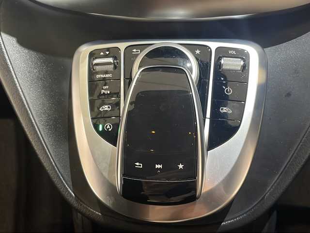 メルセデス・ベンツ Ｖ２２０ d スポーツ 新潟県 2019(令1)年 4.7万km オブシディアンブラックM レーダーセーフティパッケージ/・ブラインドスポットアシスト/・ディストロニックプラス/・レーンキーピングアシスト/・ＣＰＡ/・PRE-SAFE/レザーパッケージ/・本革シート/・ウェーブ調マットアンスラサイトインテリアトリム/・ステンレスアクセル＆ブレーキペダル/AMGデザインエクステリア/COMANDシステム/・8.4インチワイドディスプレイ/・タッチパッド/・HDDナビゲーション【CD/DVD/BT/フルセグ】/・USBメディアフェース/・SDカードスロット/ETC【2.0】/360°カメラ/メモリ付きパワーシート(前席)/シートヒーター/電動デュアルスライディンドア/EASY-PACK自動開閉テールゲート/脱着式シート(全後席)/マルチファクションステアリング(パドルシフト付き)/オートライト