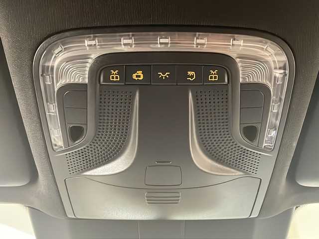 メルセデス・ベンツ Ｖ２２０ d スポーツ 新潟県 2019(令1)年 4.7万km オブシディアンブラックM レーダーセーフティパッケージ/・ブラインドスポットアシスト/・ディストロニックプラス/・レーンキーピングアシスト/・ＣＰＡ/・PRE-SAFE/レザーパッケージ/・本革シート/・ウェーブ調マットアンスラサイトインテリアトリム/・ステンレスアクセル＆ブレーキペダル/AMGデザインエクステリア/COMANDシステム/・8.4インチワイドディスプレイ/・タッチパッド/・HDDナビゲーション【CD/DVD/BT/フルセグ】/・USBメディアフェース/・SDカードスロット/ETC【2.0】/360°カメラ/メモリ付きパワーシート(前席)/シートヒーター/電動デュアルスライディンドア/EASY-PACK自動開閉テールゲート/脱着式シート(全後席)/マルチファクションステアリング(パドルシフト付き)/オートライト