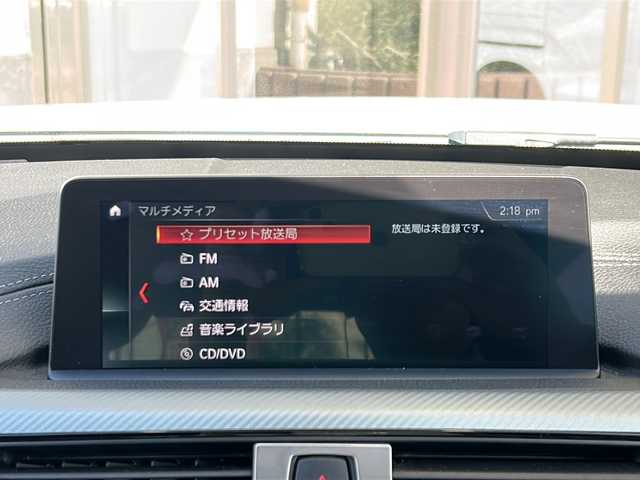 ＢＭＷ ３２０ｉ Mスポーツ 静岡県 2018(平30)年 2万km アルピンホワイトⅢ 純正ナビ/・FM/AM/・音楽ライブラリ/・CD/DVD/・Bluetooth/・USB/主要装備/・前席パワーシート/・前席シートヒーター/・パドルシフト/・レーンキープアシスト/・衝突被害軽減システム/・コーナーセンサー/・バックカメラ/・追従クルコン/・１９インチ純正アルミ/・アイドリングストップ/・ＬＥＤヘッドライト