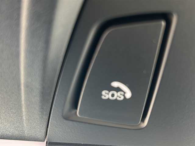 ＢＭＷ ３２０ｉ Mスポーツ 静岡県 2018(平30)年 2万km アルピンホワイトⅢ 純正ナビ/・FM/AM/・音楽ライブラリ/・CD/DVD/・Bluetooth/・USB/主要装備/・前席パワーシート/・前席シートヒーター/・パドルシフト/・レーンキープアシスト/・衝突被害軽減システム/・コーナーセンサー/・バックカメラ/・追従クルコン/・１９インチ純正アルミ/・アイドリングストップ/・ＬＥＤヘッドライト