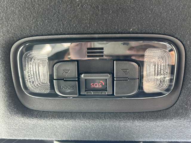 トヨタ ヤリス ハイブリッド X 山形県 2020(令2)年 6.4万km シアンM 4WD/レーダークルーズコントロール/ブラインドスポットモニター/トヨタセーフティーセンス/パーキングアシスト/前後コーナーセンサー/横滑り防止装置/純正ナビ/（Bluetooth/CD/DVD/フルセグ)/全方位カメラ/寒冷地仕様/オートヘッドライト/オートマッチクハイビーム/ビルトインETC/純正フロアマット/スマートキー×2/電動格納ミラー/ウィンカーミラー/ドアバイザー