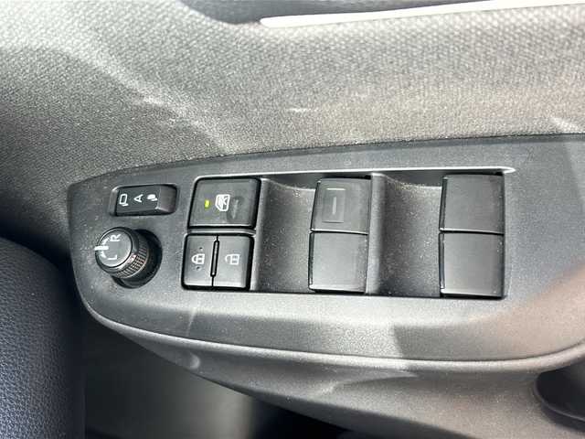 トヨタ ヤリス ハイブリッド X 山形県 2020(令2)年 6.4万km シアンM 4WD/レーダークルーズコントロール/ブラインドスポットモニター/トヨタセーフティーセンス/パーキングアシスト/前後コーナーセンサー/横滑り防止装置/純正ナビ/（Bluetooth/CD/DVD/フルセグ)/全方位カメラ/寒冷地仕様/オートヘッドライト/オートマッチクハイビーム/ビルトインETC/純正フロアマット/スマートキー×2/電動格納ミラー/ウィンカーミラー/ドアバイザー