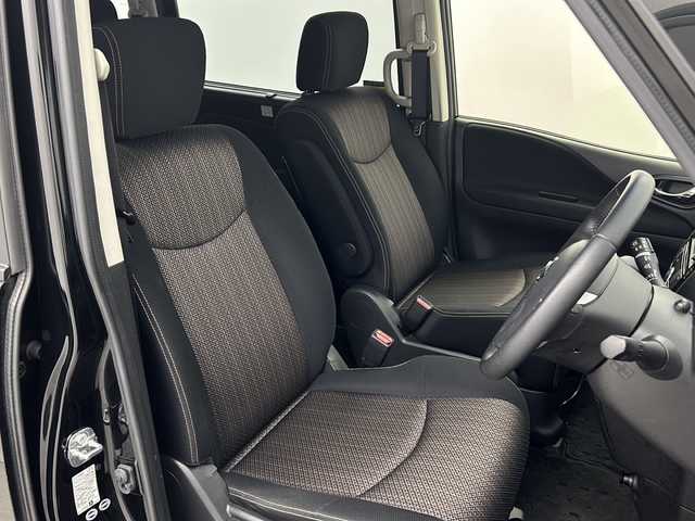 日産 セレナ HWS S HV Vセレ +Sefty Aセーフ 大阪府 2015(平27)年 4.9万km ダイヤモンドブラック 純正ナビ（フルセグTV/BT/CD/DVD）/アラウンドビューモニター/衝突軽減/純正フリップダウンモニター/ビルドインETC/両側パワースライドドア/ドライブレコーダー/スマートキー/プッシュスタート /純正16インチAW