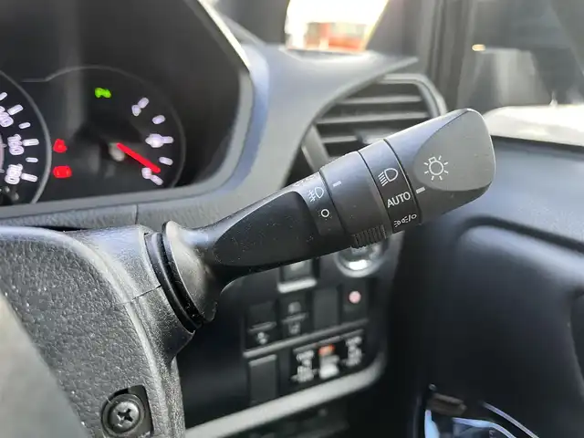 トヨタ ヴォクシー ZS 煌Ⅲ 滋賀県 2021(令3)年 3.3万km ブラック 純正9インチナビ/【Bluetooth/CD/DVD/フルセグTV】/両側パワースライドドア/ハーフレザーシート/バックカメラ/クリアランスソナー/クルーズコントロール/プリクラッシュセーフティ/LEDヘッドライト/オートマチックハイビーム/ビルトインETC/プッシュスタート/スマートキー/ステアリングリモコン