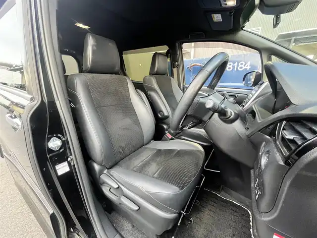 トヨタ ヴォクシー ZS 煌Ⅲ 滋賀県 2021(令3)年 3.3万km ブラック 純正9インチナビ/【Bluetooth/CD/DVD/フルセグTV】/両側パワースライドドア/ハーフレザーシート/バックカメラ/クリアランスソナー/クルーズコントロール/プリクラッシュセーフティ/LEDヘッドライト/オートマチックハイビーム/ビルトインETC/プッシュスタート/スマートキー/ステアリングリモコン
