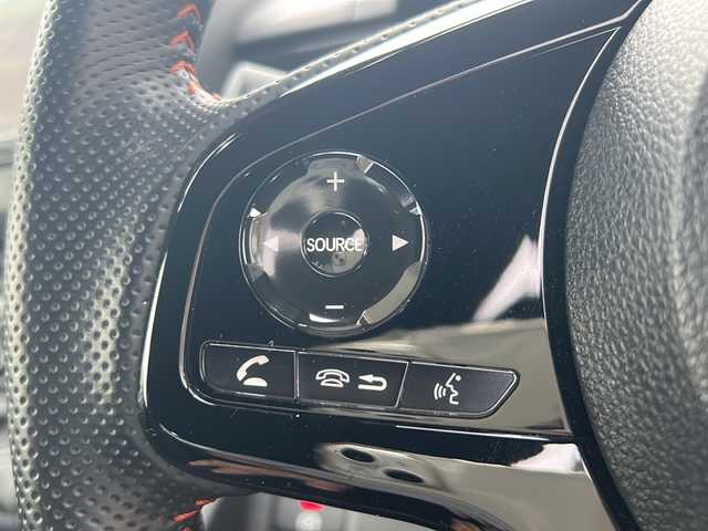 ホンダ Ｎ ＯＮＥ RS 大阪府 2023(令5)年 0.4万km クリスタルブラックパール ホンダセンシング　純正ナビ　フルセグ　Ｂｌｕｅｔｏｏｔｈ　ＤＶＤ／ＣＤ　バックカメラ　ＥＴＣ　レーダークルーズコントロール　シートヒーター　オートホールド　無限フロアマット　無限バイザー　無限ドアハンドルプロテクター　プッシュスタート　LEDヘッドライト 純正オーディオ　純正ホイール　前後ドライブレコーダー　スマートキー　スペアキー1本　取扱説明書/保証書　エンジンスタートボタン　