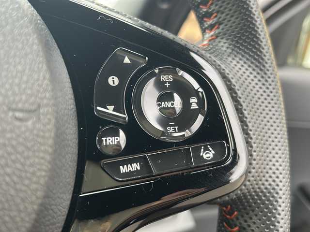 ホンダ Ｎ ＯＮＥ RS 大阪府 2023(令5)年 0.4万km クリスタルブラックパール ホンダセンシング　純正ナビ　フルセグ　Ｂｌｕｅｔｏｏｔｈ　ＤＶＤ／ＣＤ　バックカメラ　ＥＴＣ　レーダークルーズコントロール　シートヒーター　オートホールド　無限フロアマット　無限バイザー　無限ドアハンドルプロテクター　プッシュスタート　LEDヘッドライト 純正オーディオ　純正ホイール　前後ドライブレコーダー　スマートキー　スペアキー1本　取扱説明書/保証書　エンジンスタートボタン　