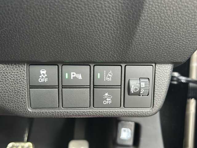 ホンダ Ｎ ＯＮＥ RS 大阪府 2023(令5)年 0.4万km クリスタルブラックパール ホンダセンシング　純正ナビ　フルセグ　Ｂｌｕｅｔｏｏｔｈ　ＤＶＤ／ＣＤ　バックカメラ　ＥＴＣ　レーダークルーズコントロール　シートヒーター　オートホールド　無限フロアマット　無限バイザー　無限ドアハンドルプロテクター　プッシュスタート　LEDヘッドライト 純正オーディオ　純正ホイール　前後ドライブレコーダー　スマートキー　スペアキー1本　取扱説明書/保証書　エンジンスタートボタン　
