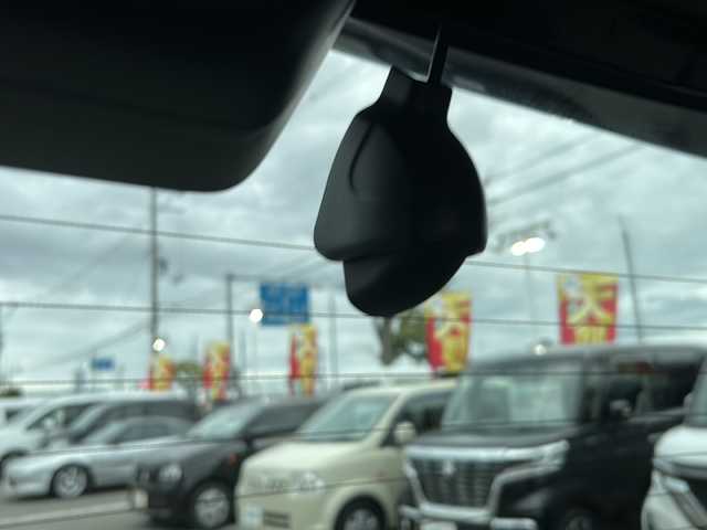 ホンダ Ｎ ＯＮＥ RS 大阪府 2023(令5)年 0.4万km クリスタルブラックパール ホンダセンシング　純正ナビ　フルセグ　Ｂｌｕｅｔｏｏｔｈ　ＤＶＤ／ＣＤ　バックカメラ　ＥＴＣ　レーダークルーズコントロール　シートヒーター　オートホールド　無限フロアマット　無限バイザー　無限ドアハンドルプロテクター　プッシュスタート　LEDヘッドライト 純正オーディオ　純正ホイール　前後ドライブレコーダー　スマートキー　スペアキー1本　取扱説明書/保証書　エンジンスタートボタン　