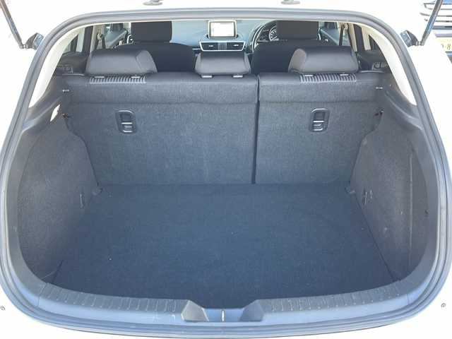 マツダ アクセラ スポーツ 15S 富山県 2014(平26)年 2.4万km スノーフレイクホワイトパールマイカ 禁煙車/純正ナビ/バックカメラ/フルセグ/アイドリングストップ/オートライト/ＬＥＤヘッドライト/フォグランプ/横滑り防止/１６インチ純正アルミホイール/純正フロアマット/ＥＴＣ/保証書・取扱説明