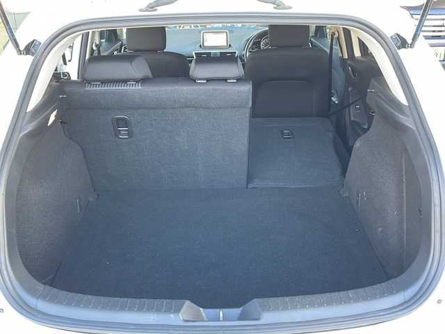 マツダ アクセラ スポーツ 15S 富山県 2014(平26)年 2.4万km スノーフレイクホワイトパールマイカ 禁煙車/純正ナビ/バックカメラ/フルセグ/アイドリングストップ/オートライト/ＬＥＤヘッドライト/フォグランプ/横滑り防止/１６インチ純正アルミホイール/純正フロアマット/ＥＴＣ/保証書・取扱説明