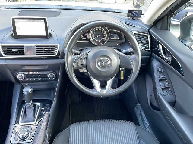 マツダ アクセラ スポーツ 15S 富山県 2014(平26)年 2.4万km スノーフレイクホワイトパールマイカ 禁煙車/純正ナビ/バックカメラ/フルセグ/アイドリングストップ/オートライト/ＬＥＤヘッドライト/フォグランプ/横滑り防止/１６インチ純正アルミホイール/純正フロアマット/ＥＴＣ/保証書・取扱説明