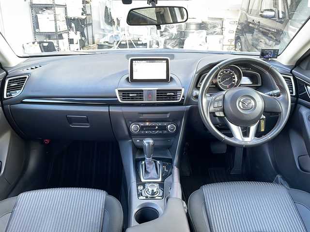 マツダ アクセラ スポーツ 15S 富山県 2014(平26)年 2.4万km スノーフレイクホワイトパールマイカ 禁煙車/純正ナビ/バックカメラ/フルセグ/アイドリングストップ/オートライト/ＬＥＤヘッドライト/フォグランプ/横滑り防止/１６インチ純正アルミホイール/純正フロアマット/ＥＴＣ/保証書・取扱説明