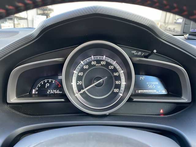 マツダ アクセラ スポーツ 15S 富山県 2014(平26)年 2.4万km スノーフレイクホワイトパールマイカ 禁煙車/純正ナビ/バックカメラ/フルセグ/アイドリングストップ/オートライト/ＬＥＤヘッドライト/フォグランプ/横滑り防止/１６インチ純正アルミホイール/純正フロアマット/ＥＴＣ/保証書・取扱説明