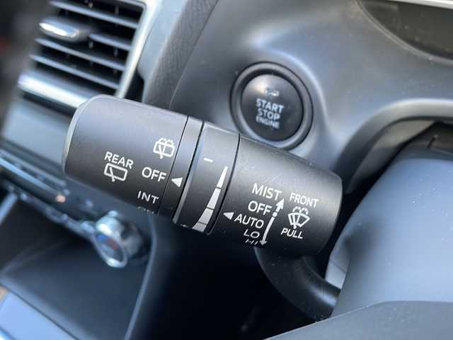 マツダ アクセラ スポーツ 15S 富山県 2014(平26)年 2.4万km スノーフレイクホワイトパールマイカ 禁煙車/純正ナビ/バックカメラ/フルセグ/アイドリングストップ/オートライト/ＬＥＤヘッドライト/フォグランプ/横滑り防止/１６インチ純正アルミホイール/純正フロアマット/ＥＴＣ/保証書・取扱説明