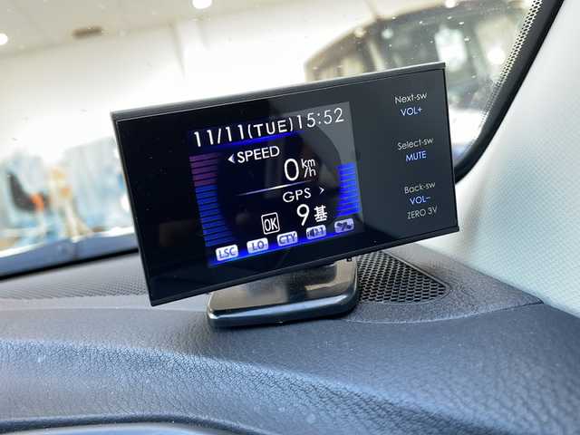 マツダ アクセラ スポーツ 15S 富山県 2014(平26)年 2.4万km スノーフレイクホワイトパールマイカ 禁煙車/純正ナビ/バックカメラ/フルセグ/アイドリングストップ/オートライト/ＬＥＤヘッドライト/フォグランプ/横滑り防止/１６インチ純正アルミホイール/純正フロアマット/ＥＴＣ/保証書・取扱説明