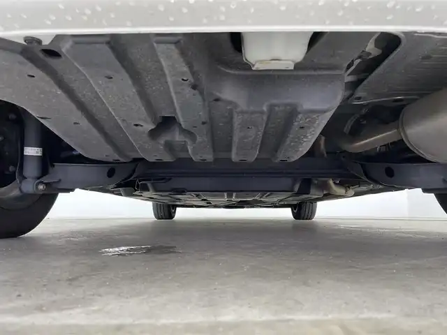 ホンダ フリード G ホンダセンシング 大分県 2021(令3)年 2.8万km プラチナホワイトパール ホンダセンシング/・衝突軽減ブレーキ/・誤発進抑制/・路外逸脱抑制/・アダクティブクルーズコントロール/・標識認識機能/・先行者発進お知らせ/・オートハイビーム/純正ナビ/（フルセグ/CD/DVD/Bluetooth）/バックカメラ/ビルトインETC/前席シートヒーター/オートライト/ステアリングスイッチ/LEDヘッドライト/スマートキー・プッシュスタート/電動格納ミラー