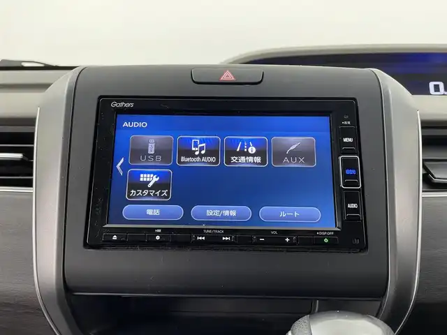 ホンダ フリード G ホンダセンシング 大分県 2021(令3)年 2.8万km プラチナホワイトパール ホンダセンシング/・衝突軽減ブレーキ/・誤発進抑制/・路外逸脱抑制/・アダクティブクルーズコントロール/・標識認識機能/・先行者発進お知らせ/・オートハイビーム/純正ナビ/（フルセグ/CD/DVD/Bluetooth）/バックカメラ/ビルトインETC/前席シートヒーター/オートライト/ステアリングスイッチ/LEDヘッドライト/スマートキー・プッシュスタート/電動格納ミラー