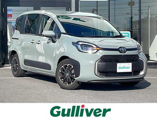 トヨタ シエンタ ハイブリッド Z 茨城県 2024(令6)年 0.8万km アーバンカーキ 純正SDナビ(Bluetooth/バックカメラ/フルセグTV)/横滑り防止装置/コーナーセンサー/レーンキープアシスト/LEDオートライト/アダプティブクルーズコントロール/スマートキー/冷房AAC/USB入力端子/ETC/ドライブレコーダー/純正フロアマット/シートヒーター/両側パワースライドドア/15インチアルミホイール