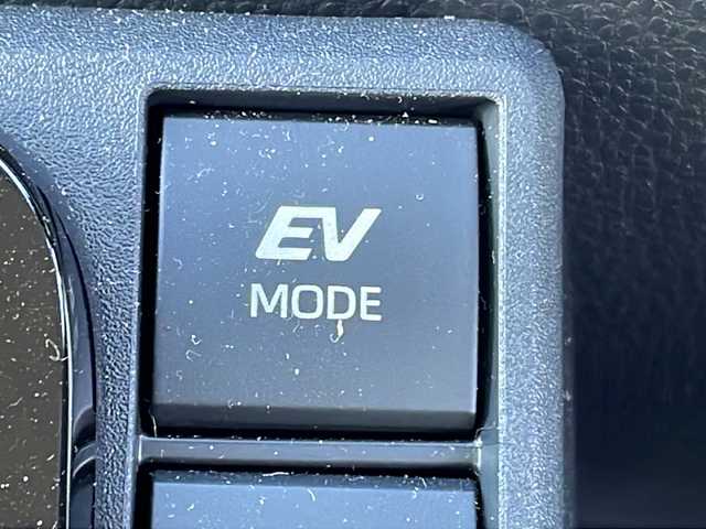 トヨタ シエンタ ハイブリッド Z 茨城県 2024(令6)年 0.8万km アーバンカーキ 純正SDナビ(Bluetooth/バックカメラ/フルセグTV)/横滑り防止装置/コーナーセンサー/レーンキープアシスト/LEDオートライト/アダプティブクルーズコントロール/スマートキー/冷房AAC/USB入力端子/ETC/ドライブレコーダー/純正フロアマット/シートヒーター/両側パワースライドドア/15インチアルミホイール