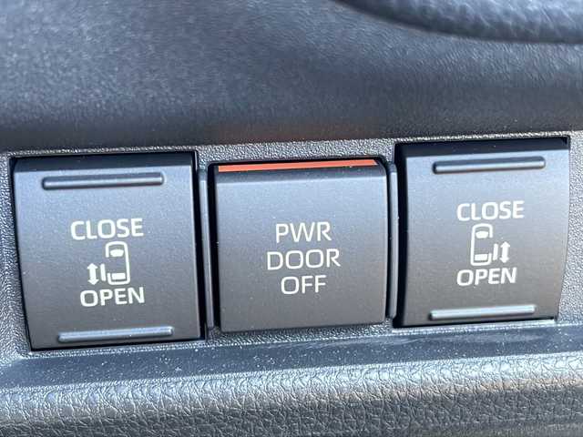 トヨタ シエンタ ハイブリッド Z 茨城県 2024(令6)年 0.8万km アーバンカーキ 純正SDナビ(Bluetooth/バックカメラ/フルセグTV)/横滑り防止装置/コーナーセンサー/レーンキープアシスト/LEDオートライト/アダプティブクルーズコントロール/スマートキー/冷房AAC/USB入力端子/ETC/ドライブレコーダー/純正フロアマット/シートヒーター/両側パワースライドドア/15インチアルミホイール