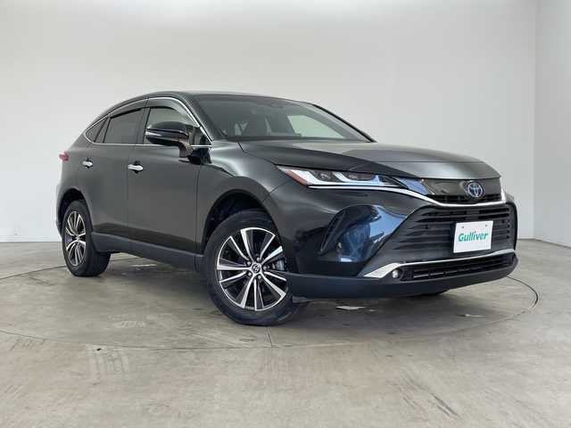 トヨタ ハリアー ハイブリッド G 兵庫県 2021(令3)年 6.2万km プレシャスブラックパール ・純正8インチディスプレイオーディオ/（ナビ・フルセグ・BT・USB・AUX）/・バックカメラ/・トヨタセーフティセンス/・プリクラッシュセーフティ/・レーントレーシングアシスト/・ふらつき警報/・ブラインドスポットモニター/・クリアランスソナー/・リアクロストラフィックアラート/・ロードサインアシスト/・レーダークルーズコントロール/・オートマチックハイビーム/・先行車発進告知/・ステアリングスイッチ/・デジタルインナーミラー/・ビルトインETC/・電動リアゲート/・横滑り防止装置/・ハーフレザーシート/・LEDライト/・フォグランプ/・オートライト/・電子パーキングブレーキ/・オートホールド/・スマートキー/・プッシュスタート