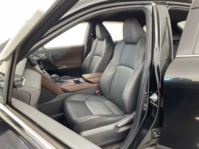 トヨタ ハリアー ハイブリッド G 兵庫県 2021(令3)年 6.2万km プレシャスブラックパール ・純正8インチディスプレイオーディオ/（ナビ・フルセグ・BT・USB・AUX）/・バックカメラ/・トヨタセーフティセンス/・プリクラッシュセーフティ/・レーントレーシングアシスト/・ふらつき警報/・ブラインドスポットモニター/・クリアランスソナー/・リアクロストラフィックアラート/・ロードサインアシスト/・レーダークルーズコントロール/・オートマチックハイビーム/・先行車発進告知/・ステアリングスイッチ/・デジタルインナーミラー/・ビルトインETC/・電動リアゲート/・横滑り防止装置/・ハーフレザーシート/・LEDライト/・フォグランプ/・オートライト/・電子パーキングブレーキ/・オートホールド/・スマートキー/・プッシュスタート