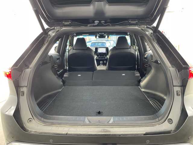 トヨタ ハリアー ハイブリッド G 兵庫県 2021(令3)年 6.2万km プレシャスブラックパール ・純正8インチディスプレイオーディオ/（ナビ・フルセグ・BT・USB・AUX）/・バックカメラ/・トヨタセーフティセンス/・プリクラッシュセーフティ/・レーントレーシングアシスト/・ふらつき警報/・ブラインドスポットモニター/・クリアランスソナー/・リアクロストラフィックアラート/・ロードサインアシスト/・レーダークルーズコントロール/・オートマチックハイビーム/・先行車発進告知/・ステアリングスイッチ/・デジタルインナーミラー/・ビルトインETC/・電動リアゲート/・横滑り防止装置/・ハーフレザーシート/・LEDライト/・フォグランプ/・オートライト/・電子パーキングブレーキ/・オートホールド/・スマートキー/・プッシュスタート