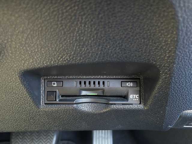 トヨタ プリウス Sツーリングセレクション 島根県 2019(令1)年 5.9万km ブルーM 純正9インチナビ（NSZT-Y68T）/フルセグTV/Bluetooth接続/バックカメラ/ドライブレコーダー/シートヒーター/ビルトインETC/レザーシート/トヨタセーフティセンス/・プリクラッシュセーフティ/・レーンディパーチャーアラート/・レーダークルーズコントロール/・オートマチックハイビーム/・先行車発進お知らせ機能/・ふらつき警報機能