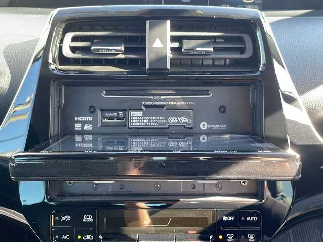 トヨタ プリウス Sツーリングセレクション 島根県 2019(令1)年 5.9万km ブルーM 純正9インチナビ（NSZT-Y68T）/フルセグTV/Bluetooth接続/バックカメラ/ドライブレコーダー/シートヒーター/ビルトインETC/レザーシート/トヨタセーフティセンス/・プリクラッシュセーフティ/・レーンディパーチャーアラート/・レーダークルーズコントロール/・オートマチックハイビーム/・先行車発進お知らせ機能/・ふらつき警報機能