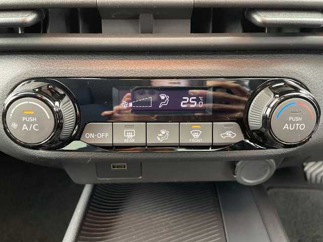 日産 ノート X 岐阜県 2024(令6)年 1.4万km ピュアホワイトパール エマージェンシーブレーキ/KENWOODナビ/（CD/DVD/Bluetooth/SD）/ステアリングスイッチ/プッシュスタート/スマートキー/スペアキー/電子パーキングブレーキ/オートホールド/オートLEDヘッドライト/前方ドライブレコーダー