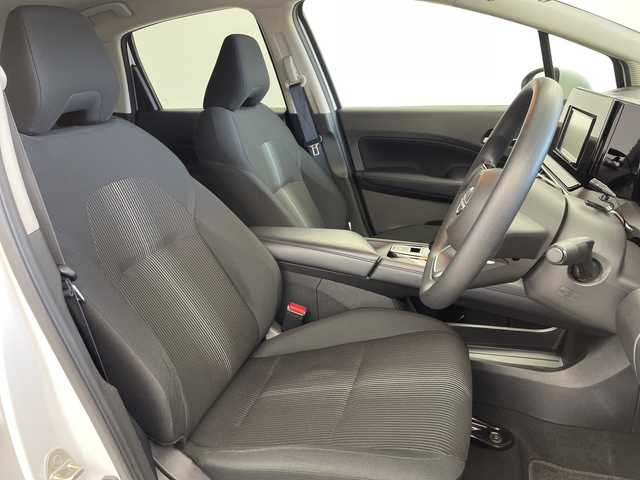 日産 ノート X 岐阜県 2024(令6)年 1.4万km ピュアホワイトパール エマージェンシーブレーキ/KENWOODナビ/（CD/DVD/Bluetooth/SD）/ステアリングスイッチ/プッシュスタート/スマートキー/スペアキー/電子パーキングブレーキ/オートホールド/オートLEDヘッドライト/前方ドライブレコーダー