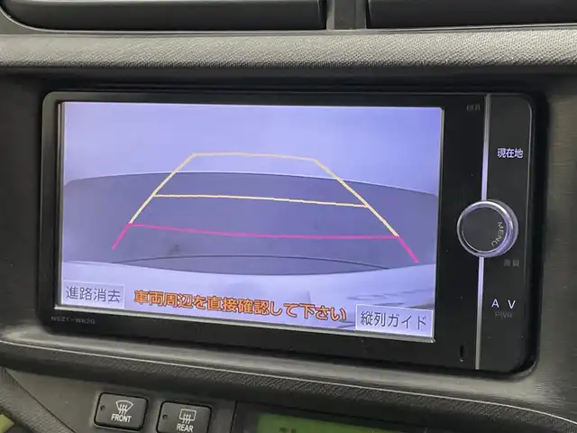 トヨタ アクア S 愛知県 2014(平26)年 8.7万km スーパーホワイトⅡ 純正ナビ　地デジＴＶ　ＤＶＤ　Ｂｌｕｅｔｏｏｔｈ　バックカメラ　ドライブレコーダー　ＥＴＣ　プッシュスタート　スマートキー　オートライト　ドアバイザー　純正フロアマット　純正１５インチＡＷ　禁煙車