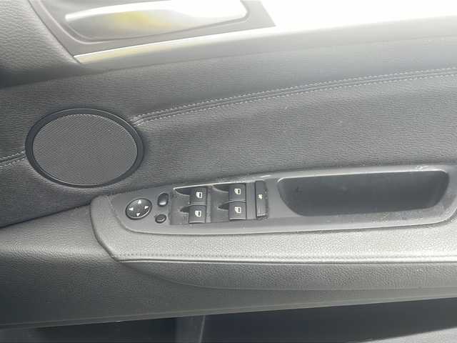 ＢＭＷ Ｘ５ xDrive30i Mスポーツ 三重県 2009(平21)年 10.5万km サファイアブラックP 純正ナビ　/バックカメラ　/クルーズコントロール　/オートライト　/ＨＩＤヘッドライト　/フォグライト　/ダウンヒルアシストコントロール/電動調性ステアリング　ブ/レーキホールド　/メモリ付パワーシート　/電格ミラー