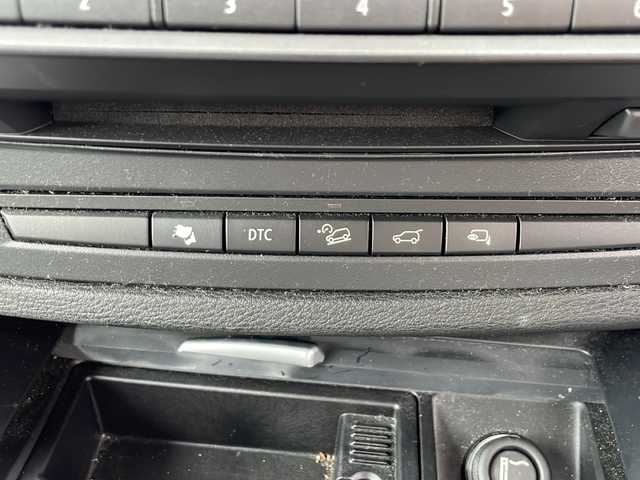 ＢＭＷ Ｘ５ xDrive30i Mスポーツ 三重県 2009(平21)年 10.5万km サファイアブラックP 純正ナビ　/バックカメラ　/クルーズコントロール　/オートライト　/ＨＩＤヘッドライト　/フォグライト　/ダウンヒルアシストコントロール/電動調性ステアリング　ブ/レーキホールド　/メモリ付パワーシート　/電格ミラー