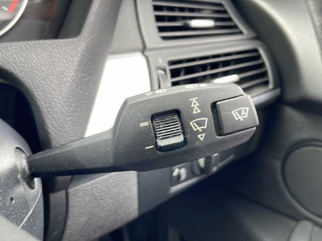 ＢＭＷ Ｘ５ xDrive30i Mスポーツ 三重県 2009(平21)年 10.5万km サファイアブラックP 純正ナビ　/バックカメラ　/クルーズコントロール　/オートライト　/ＨＩＤヘッドライト　/フォグライト　/ダウンヒルアシストコントロール/電動調性ステアリング　ブ/レーキホールド　/メモリ付パワーシート　/電格ミラー