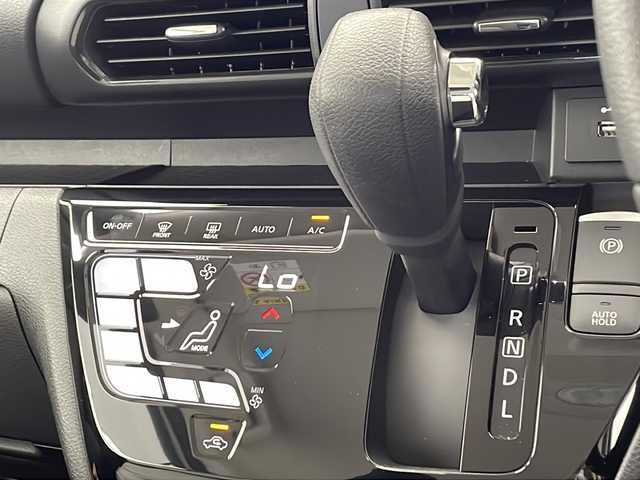 日産 ルークス HWS Gターボ プロパイロットED 千葉県 2022(令4)年 4.4万km チタニウムグレーM/シルキーホワイト プロパイロット/アラウンドビューモニター/レーンキープアシスト/レーダークルーズコントロール/衝突軽減システム/コーナーセンサー（前後）/純正SDナビ（MM321D-L）/　Bluetooth/フルセグTV/CD/DVD/USB/AUX/ステアリングスイッチ/純正ETC/両側パワースライドドア/純正フロアマット/LEDヘッドライト/オートライト/純正15インチアルミホイール