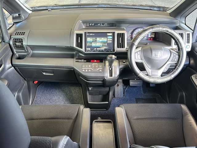 ホンダ ステップワゴン スパーダ Z クールスピリット 静岡県 2014(平26)年 10.2万km プレミアムスパークルブラックパール 純正メモリナビ/・CD/・DVD/・フルセグＴＶ/・AM/・FM/主要装備/・両側パワスラ/・衝突軽減/・横滑り防止装置/・クルコン/・MTモード付/・バックカメラ/・ビルトインＥＴＣ/・ハーフレザーシート/・純正フロアマット/・純正アルミホイール/・キセノンヘッドライト/・オートライト/・スマートキー/・スペアキー1本