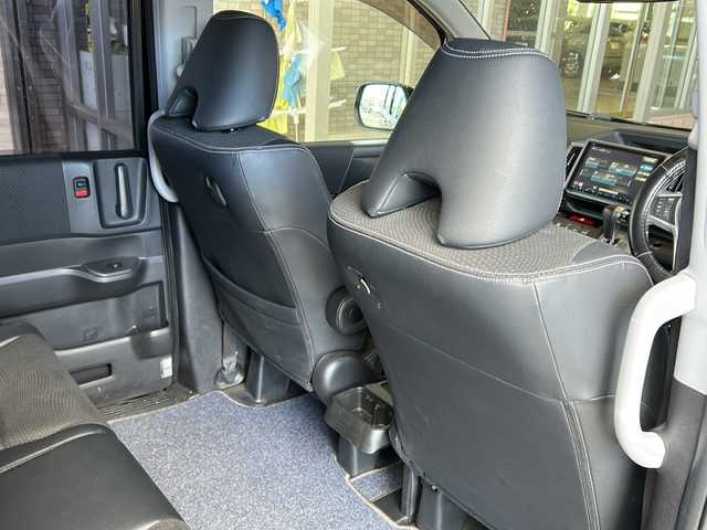 ホンダ ステップワゴン スパーダ Z クールスピリット 静岡県 2014(平26)年 10.2万km プレミアムスパークルブラックパール 純正メモリナビ/・CD/・DVD/・フルセグＴＶ/・AM/・FM/主要装備/・両側パワスラ/・衝突軽減/・横滑り防止装置/・クルコン/・MTモード付/・バックカメラ/・ビルトインＥＴＣ/・ハーフレザーシート/・純正フロアマット/・純正アルミホイール/・キセノンヘッドライト/・オートライト/・スマートキー/・スペアキー1本