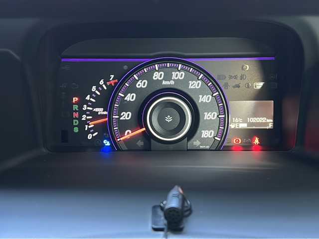 ホンダ ステップワゴン スパーダ Z クールスピリット 静岡県 2014(平26)年 10.2万km プレミアムスパークルブラックパール 純正メモリナビ/・CD/・DVD/・フルセグＴＶ/・AM/・FM/主要装備/・両側パワスラ/・衝突軽減/・横滑り防止装置/・クルコン/・MTモード付/・バックカメラ/・ビルトインＥＴＣ/・ハーフレザーシート/・純正フロアマット/・純正アルミホイール/・キセノンヘッドライト/・オートライト/・スマートキー/・スペアキー1本