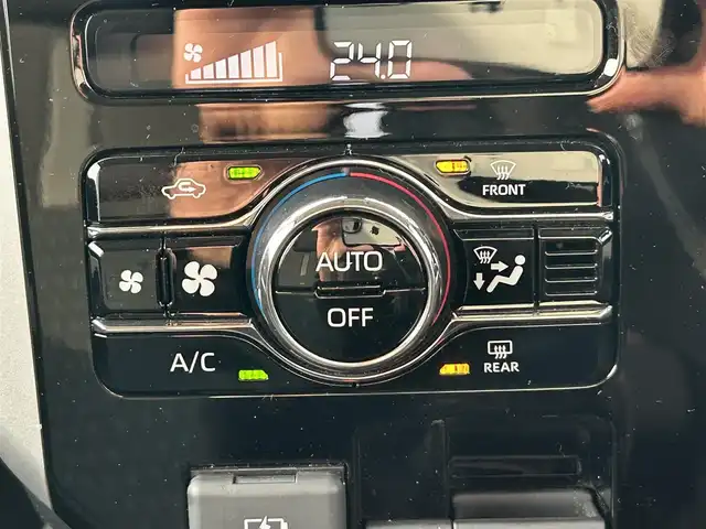 トヨタ ルーミー カスタムG－T 宮城県 2021(令3)年 1.5万km ファイアークォーツレッドM スマートアシスト/・衝突回避支援ブレーキ機能/・衝突警報機能/・車線逸脱警報機能/・ふらつき警報/・ブレーキ制御機能付誤発進抑制機能/・サイドビューランプ/・先行車発進お知らせ機能/・コーナーセンサー/・アダプティブドライビングビーム/・路側逸脱警報/・アダプティブクルーズコントロール/・標識認識機能/純正ナビ（NSZT-W68T）/・CD/DVD/・Bluetooth/・フルセグTV/バックカメラ/ビルトインETC/ドライブレコーダー/ウェルカムパワースライドドア（運転席側/助手席側）/革巻きステアリング/ステアリングスイッチ/電動パーキングブレーキ/ブレーキホールド/LEDヘッドランプ/フォグランプ/オートライト/スマートキー＆プッシュスタート/スペアキー1本/電動格納ミラー/純正15インチAW/フロアマット/ドアバイザー/Wエアバッグ